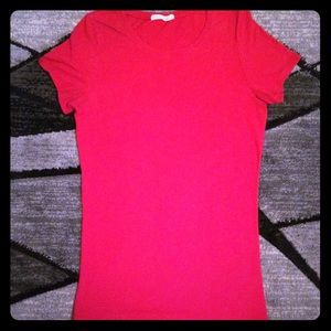 Red short sleeved tight fitting tee